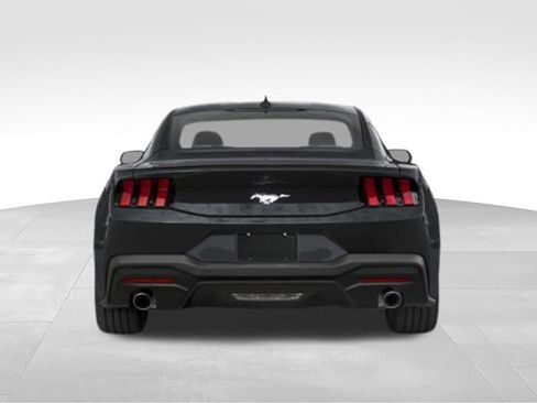 Used 2025 Ford Mustang Coupe RWD image 34