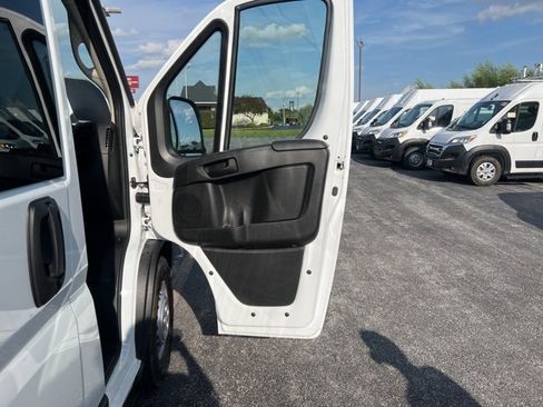Used 2025 RAM ProMaster 1500 w/ Crew Van Package image 11