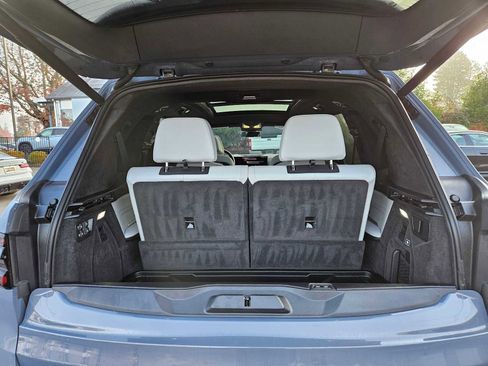 Used 2025 BMW X7 xDrive40i w/ Executive Package image 18