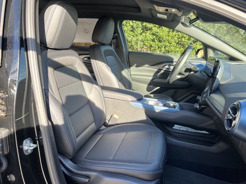 New 2026 Chevrolet Equinox EV LT AWD/4WD image 33