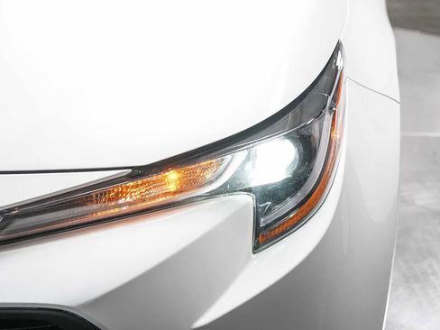 Certified 2023 Toyota Corolla LE image 5