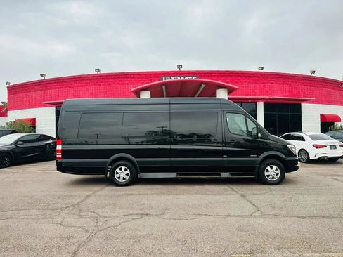 Used 2014 Mercedes-Benz Sprinter 2500 image 4