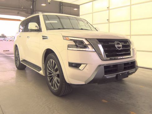 Used 2024 Nissan Armada Platinum w/ Cargo Package AWD/4WD image 3