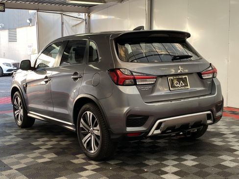 Used 2020 Mitsubishi Outlander Sport ES AWD/4WD image 4