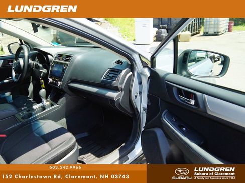 Used 2019 Subaru Outback 2.5i Premium AWD/4WD image 8