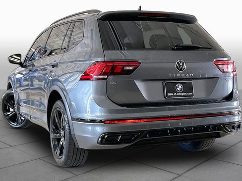 Used 2023 Volkswagen Tiguan SE R-Line AWD/4WD image 11