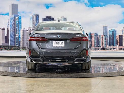New 2026 BMW 540i xDrive w/ M Sport Package AWD/4WD image 11
