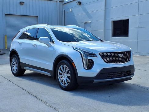 Certified 2023 Cadillac XT4 Premium Luxury image 5