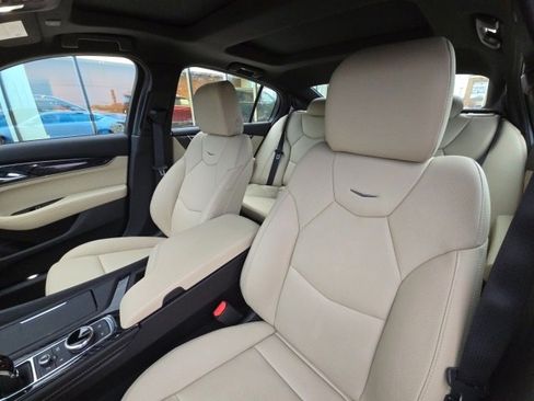 Used 2025 Cadillac CT5 Premium Luxury image 11