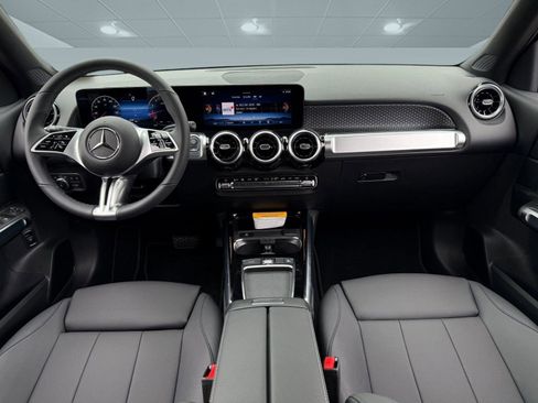 New 2026 Mercedes-Benz GLB 250 image 13
