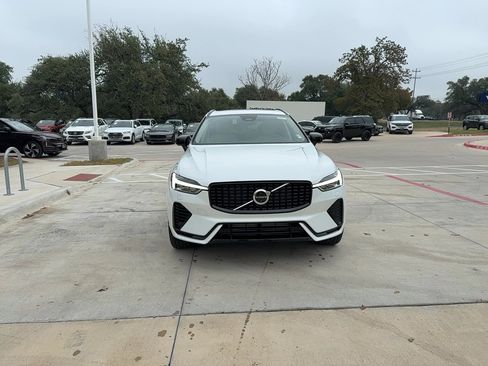 Used 2025 Volvo XC60 T8 Plus w/ Protection Package Premier image 8