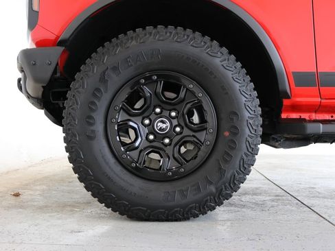 Used 2021 Ford Bronco Wildtrak AWD/4WD image 41