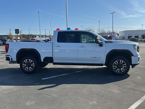 Used 2023 GMC Sierra 2500 AT4 w/ AT4 Premium Plus Package image 9