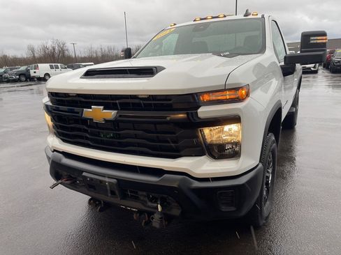 Used 2024 Chevrolet Silverado 2500 W/T image 4