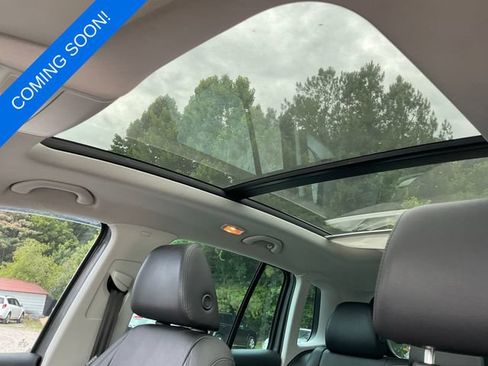 Used 2017 Volkswagen Tiguan Sport FWD image 4