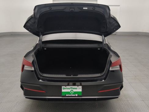 Used 2024 Hyundai Elantra SEL FWD image 29