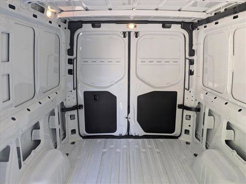 Used 2025 Mercedes-Benz Sprinter 2500 image 16