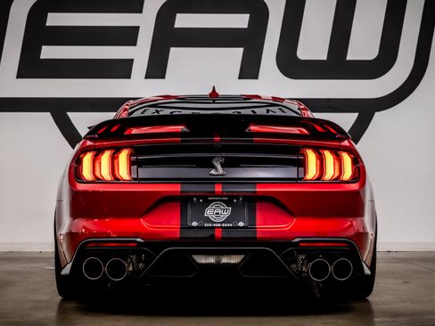Used 2020 Ford Mustang Shelby GT500 w/ Technology Package RWD image 11