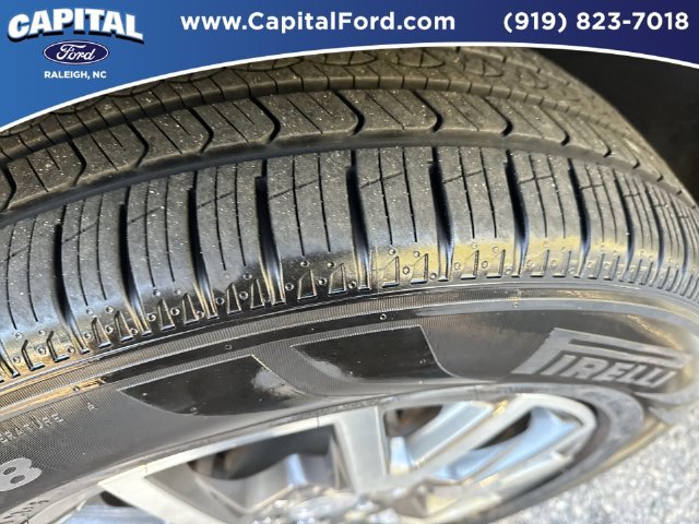 Used 2020 GMC Acadia SLE AWD/4WD image 14