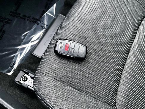 Used 2024 Toyota bZ4X XLE image 14