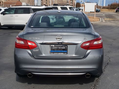 Used 2018 Nissan Altima 2.5 SV image 4