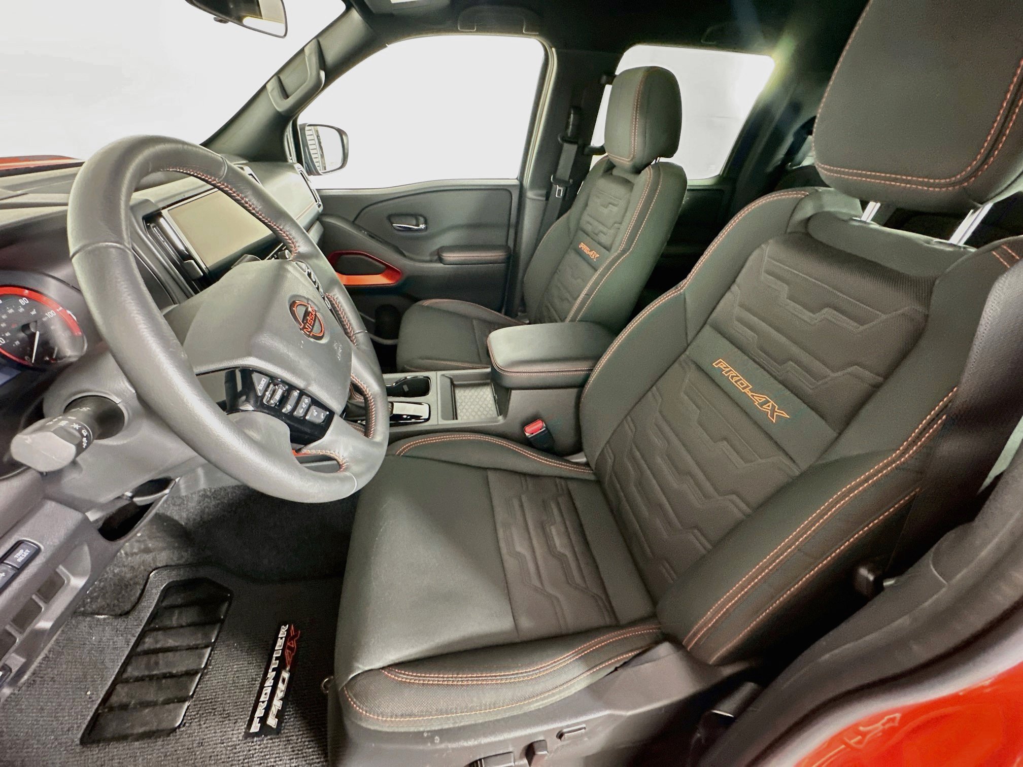 Used 2025 Nissan Frontier PRO-4X w/ Interior Protection Package AWD/4WD image 13