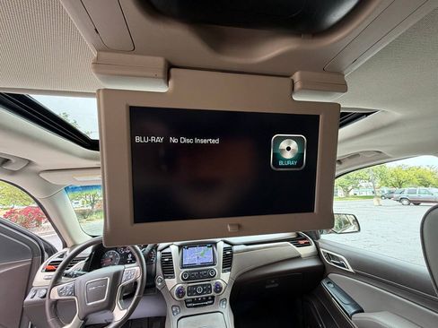 Used 2018 GMC Yukon XL Denali w/ Open Road Package AWD/4WD image 22