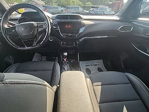 Used 2022 Chevrolet TrailBlazer RS w/ Sun and Liftgate Package FWD image 15