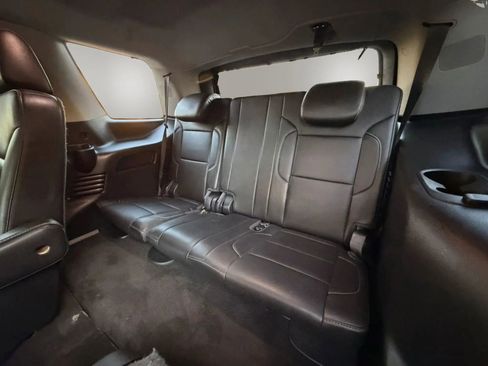 Used 2018 Chevrolet Tahoe Premier RWD image 30