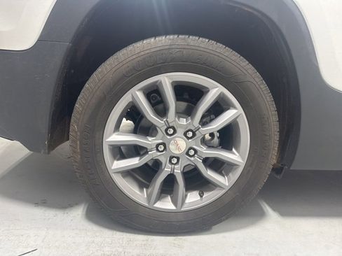 Used 2022 GMC Terrain SLT image 6