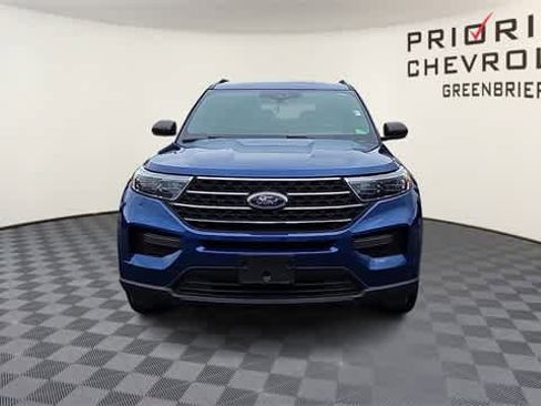 Used 2020 Ford Explorer XLT image 3