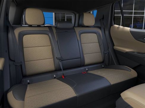 New 2026 Chevrolet Equinox ACTIV w/ Convenience Package III FWD image 17