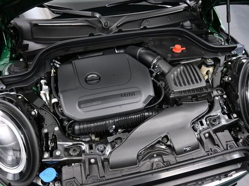 Used 2024 MINI Cooper S w/ Signature Upholstery Package image 30