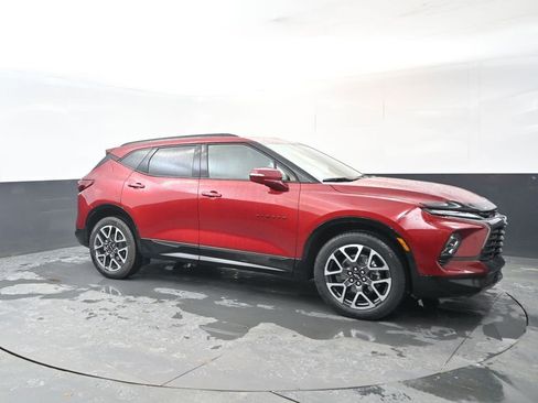 Used 2025 Chevrolet Blazer RS w/ Driver Confidence II Package image 7