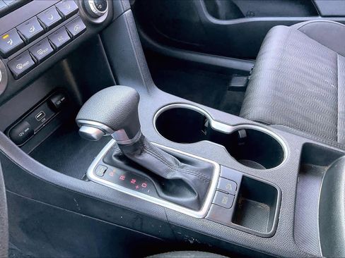 Used 2021 Kia Sportage LX image 16