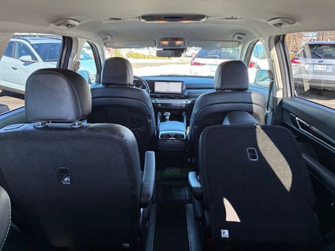 Used 2023 Kia Telluride S image 16