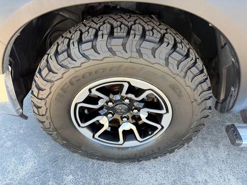 Used 2015 RAM 1500 Big Horn AWD/4WD image 30