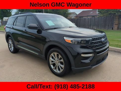 Used 2021 Ford Explorer XLT w/ Equipment Group 202A AWD/4WD image 3