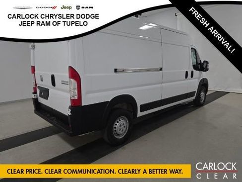 Used 2025 RAM ProMaster 2500 w/ Convenience Group image 4