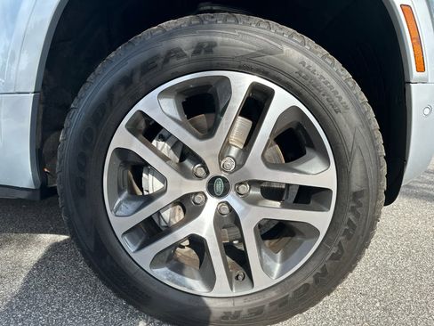 Used 2022 Land Rover Defender 110 XS Edition image 17