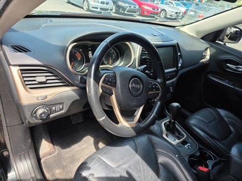 Used 2016 Jeep Cherokee Limited AWD/4WD image 13