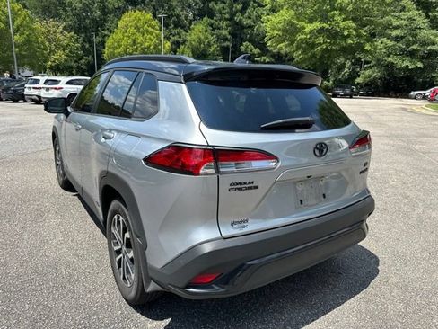 Used 2024 Toyota Corolla Cross AWD Hybrid w/ Moonroof Package image 7