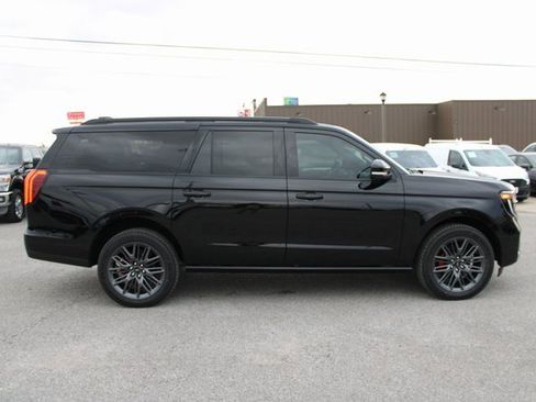 New 2025 Ford Expedition Max Platinum w/ Stealth Performance Package image 3