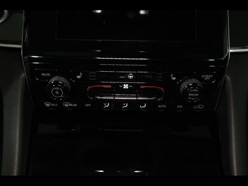 Certified 2022 Jeep Grand Cherokee Laredo w/ Luxury Tech Group I AWD/4WD image 26