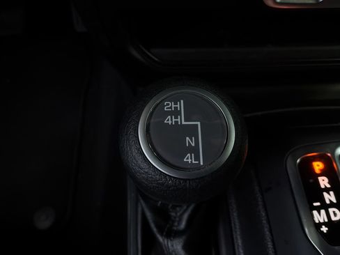 Used 2025 Jeep Wrangler Unlimited Sport AWD/4WD image 20