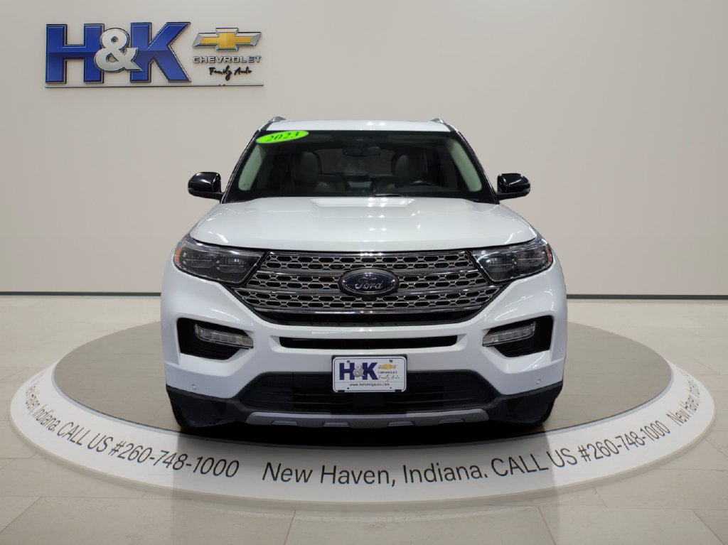 Used 2023 Ford Explorer Limited AWD/4WD image 2