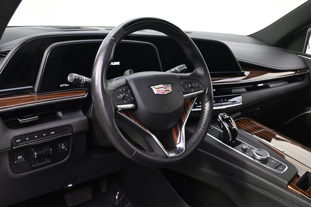 Certified 2024 Cadillac Escalade ESV Premium Luxury w/ Performance Package AWD/4WD image 11