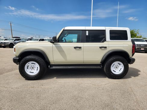 New 2026 Ford Bronco Heritage Edition AWD/4WD image 3