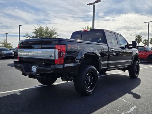 Used 2017 Ford F250 Platinum w/ Platinum Ultimate Package image 6