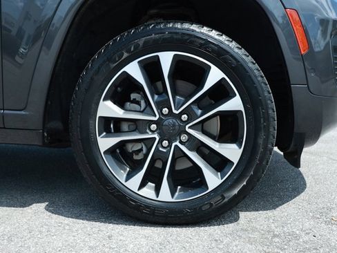 Used 2022 Jeep Grand Cherokee L Overland RWD image 5